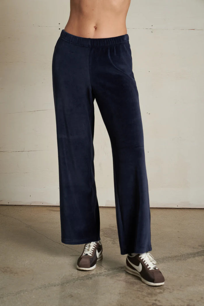 perfectwhitetee Sweatpants Alex Velour Sweatpant, Navy Soho-Boutique