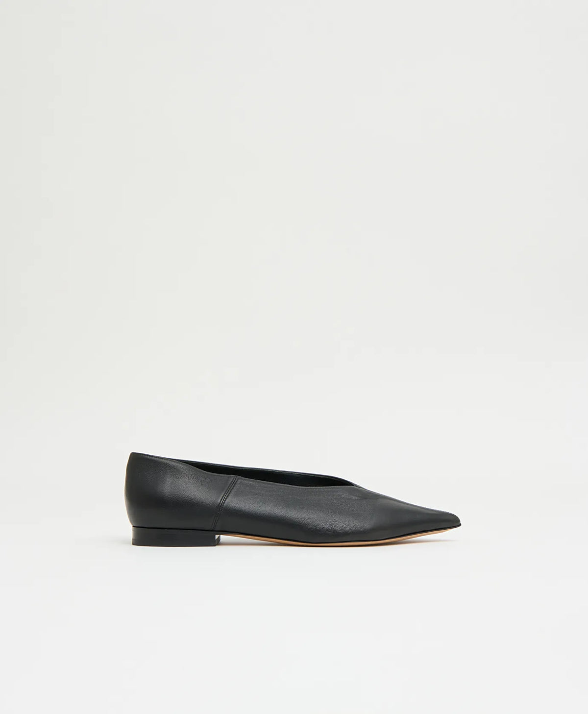Kiki Flat, Black