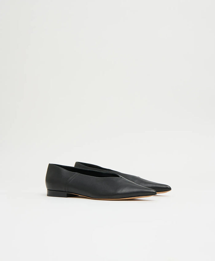 Kiki Flat, Black