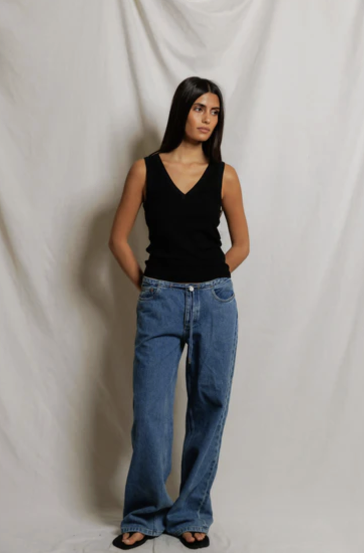 perfectwhitetee Tank Mallory Rib V Neck Tank, True Black Soho-Boutique