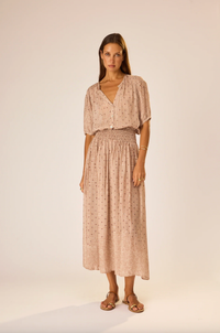 Violet Top, Delphi Sand