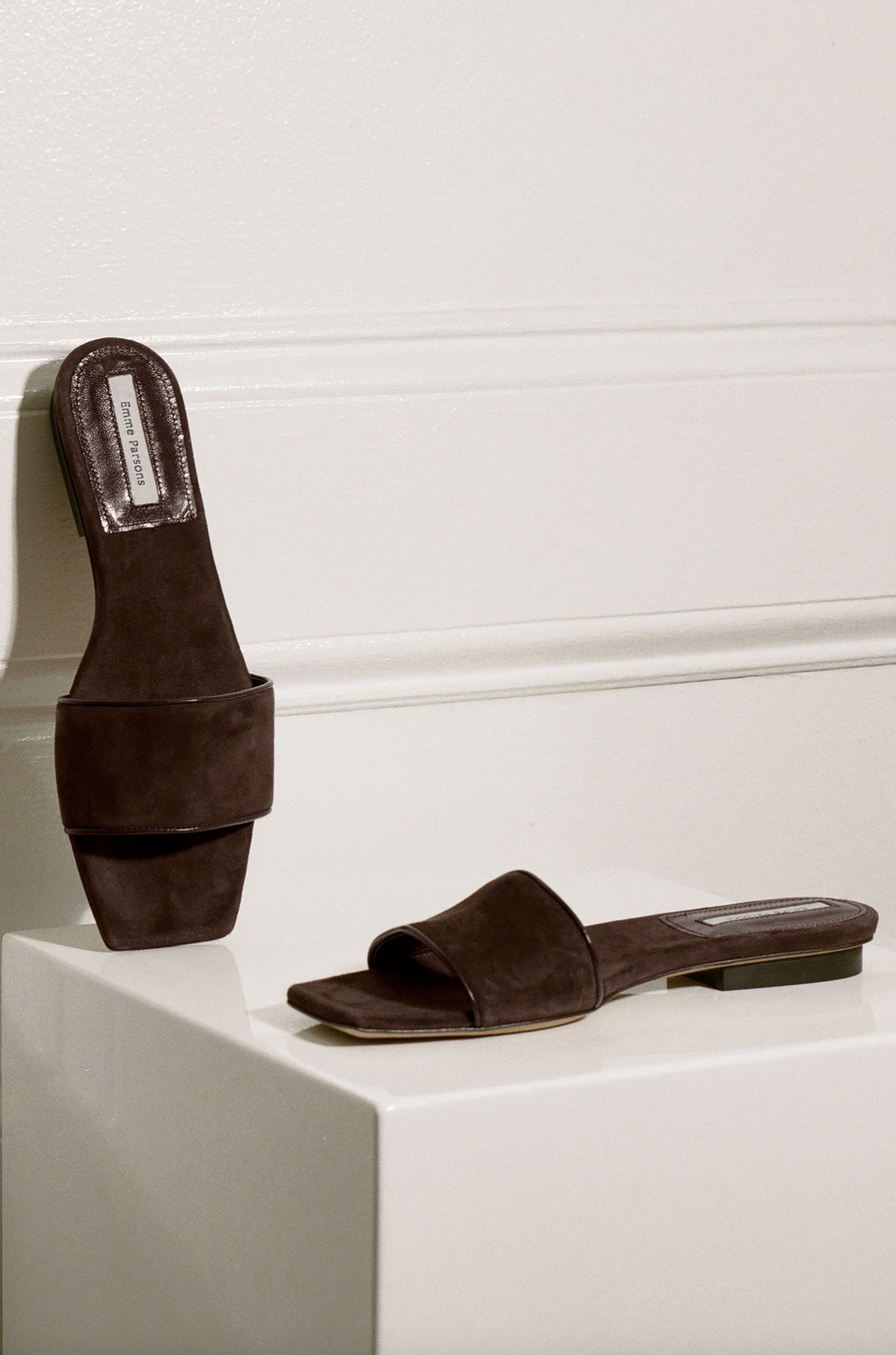 Domani, Espresso Suede