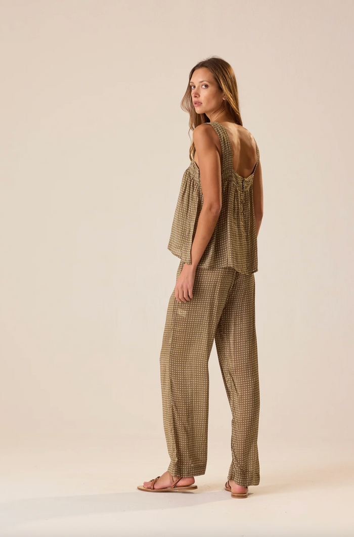Jamie Pant, Martini Olive