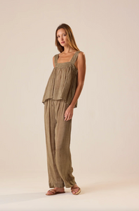 Jamie Pant, Martini Olive