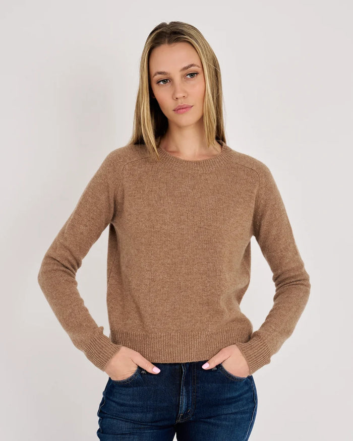 Mila Fitted Crew, Camel