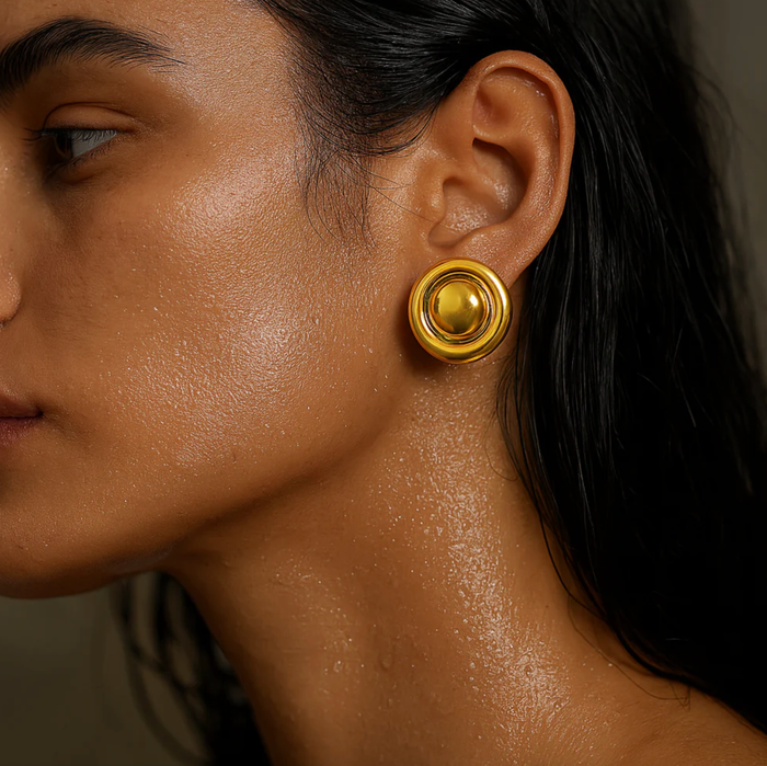 ELLIE VAIL Earrings Baylin Round Button Earring, Gold Soho-Boutique