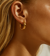ELLIE VAIL Earrings Cosa Medium Hoop Earring, Gold Soho-Boutique