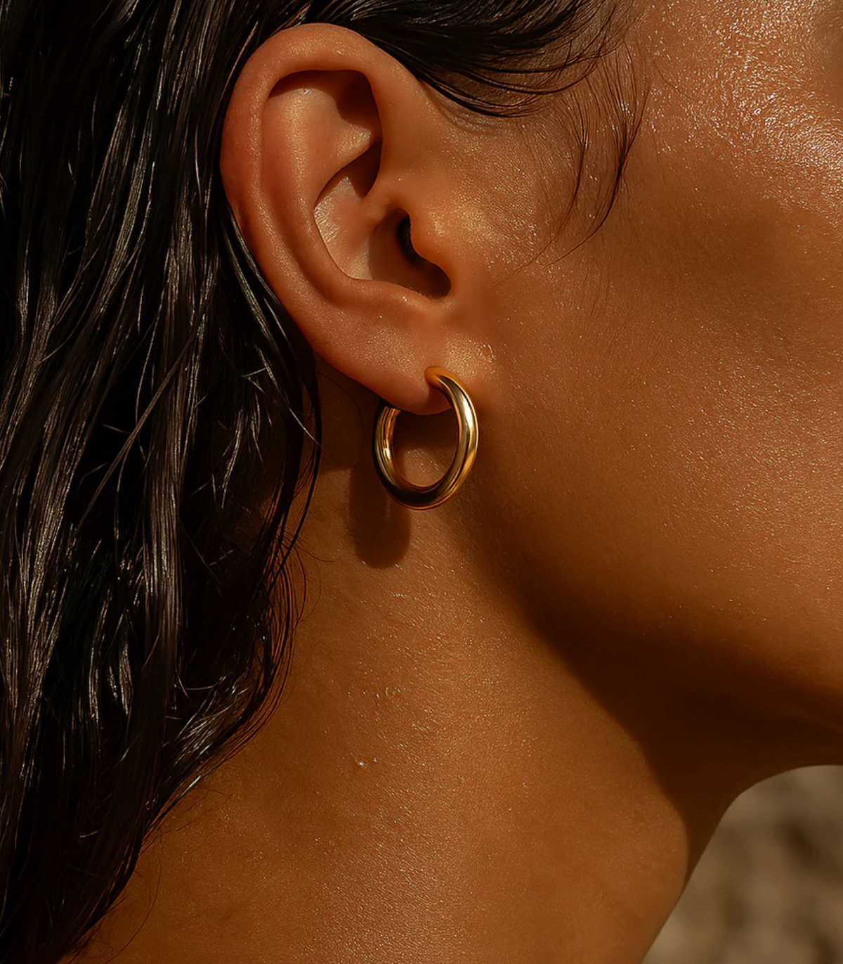 ELLIE VAIL Earrings Flora Medium Gold Hoop Soho-Boutique