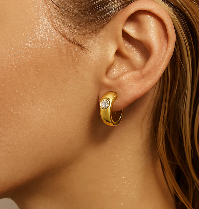 ELLIE VAIL Earrings Tasia Mini Hoop Earring, Gold Soho-Boutique