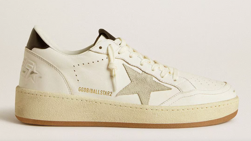 Golden Goose Deluxe Brand Sneakers Women's Ball Star with ice-gray suede star and glossy black leather heel tab Soho-Boutique