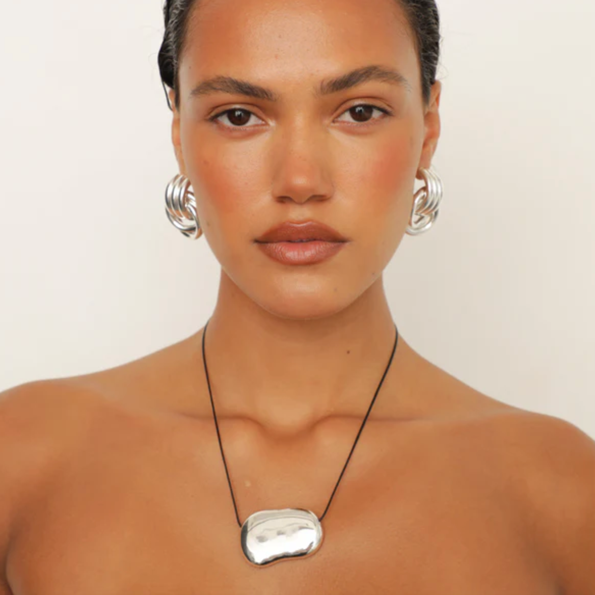 Heaven Mayhem Necklace Julia Necklace, Silver/Black Soho-Boutique