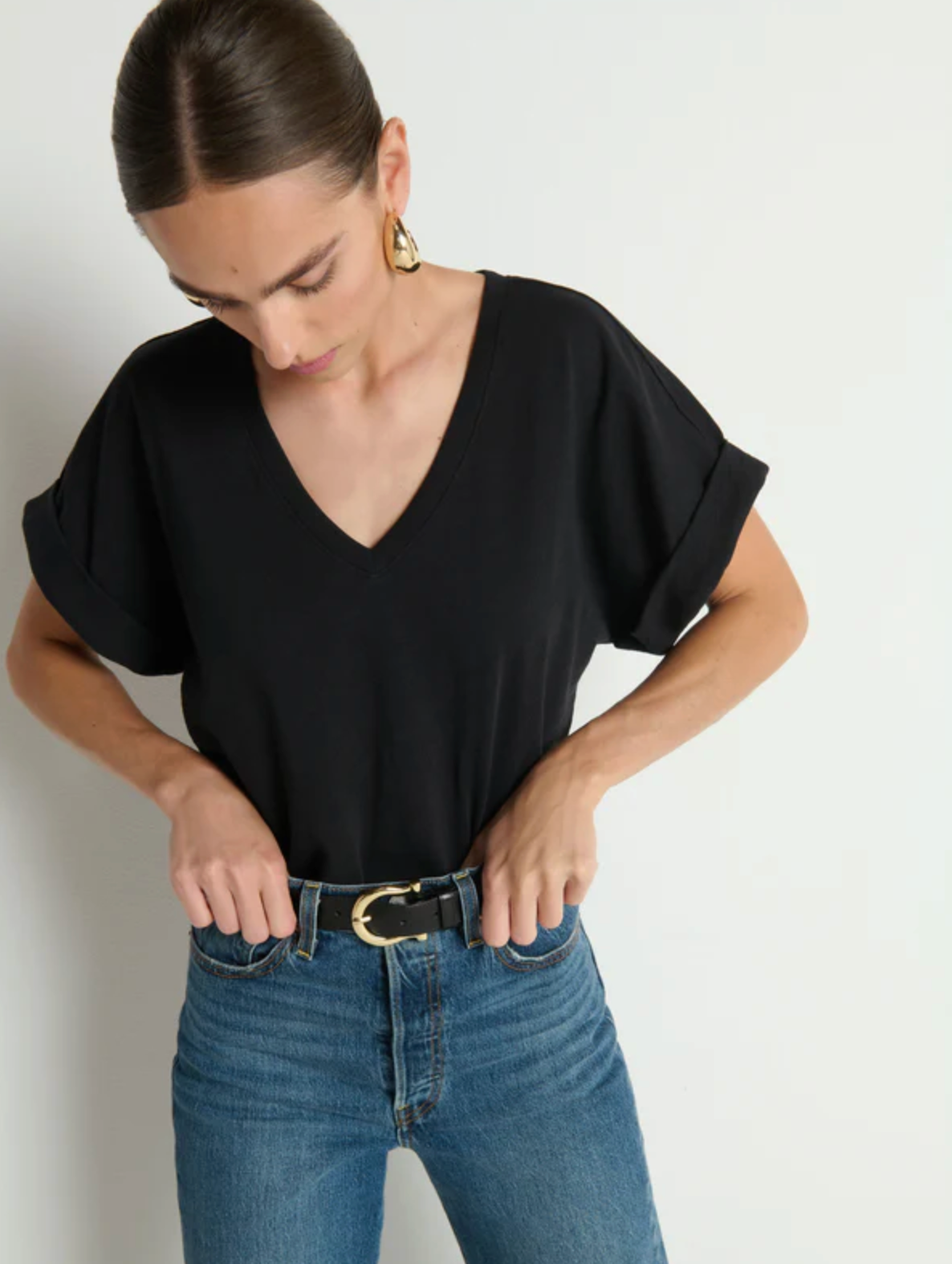 NATION LTD T-Shirt Stevie Cuffed V-Neck Top, Jet Black Soho-Boutique