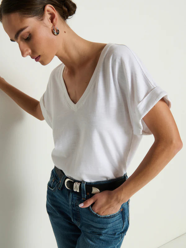 NATION LTD T-Shirt Stevie Cuffed V-Neck Top, White Soho-Boutique