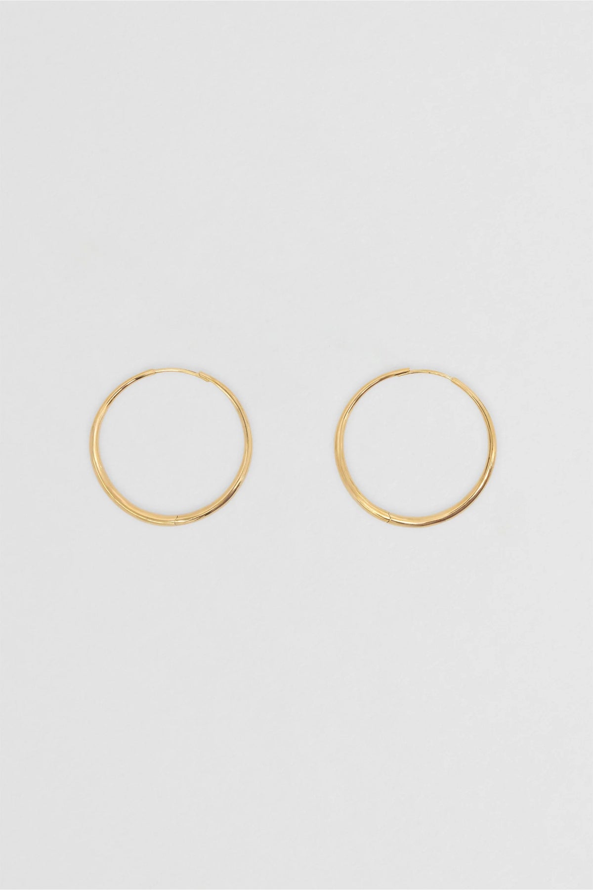 Nina Gordon Earrings Momento Large Hoops, Gold Soho-Boutique