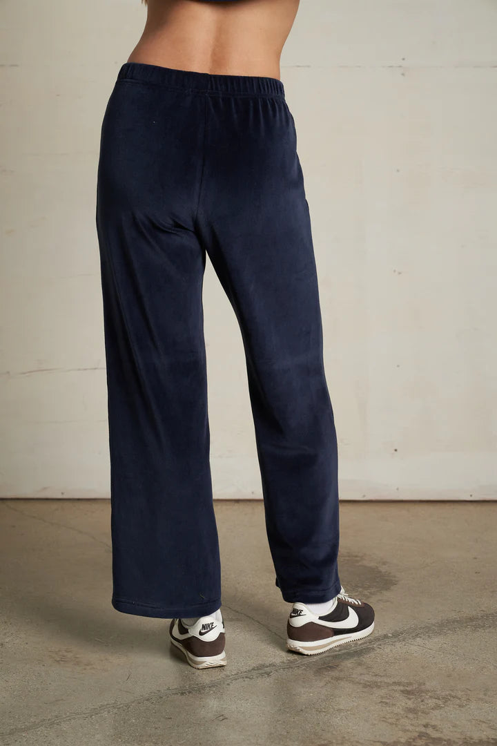 perfectwhitetee Sweatpants Alex Velour Sweatpant, Navy Soho-Boutique