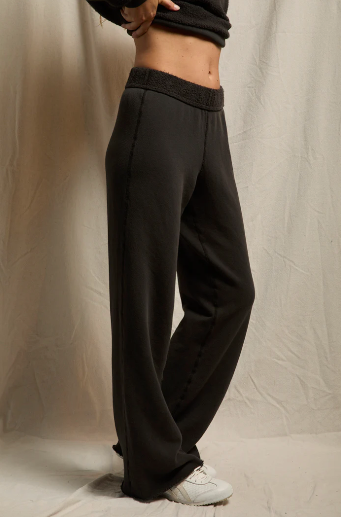 perfectwhitetee Sweatpants Marley Reverse Fleece Pant, Vintage Black Soho-Boutique