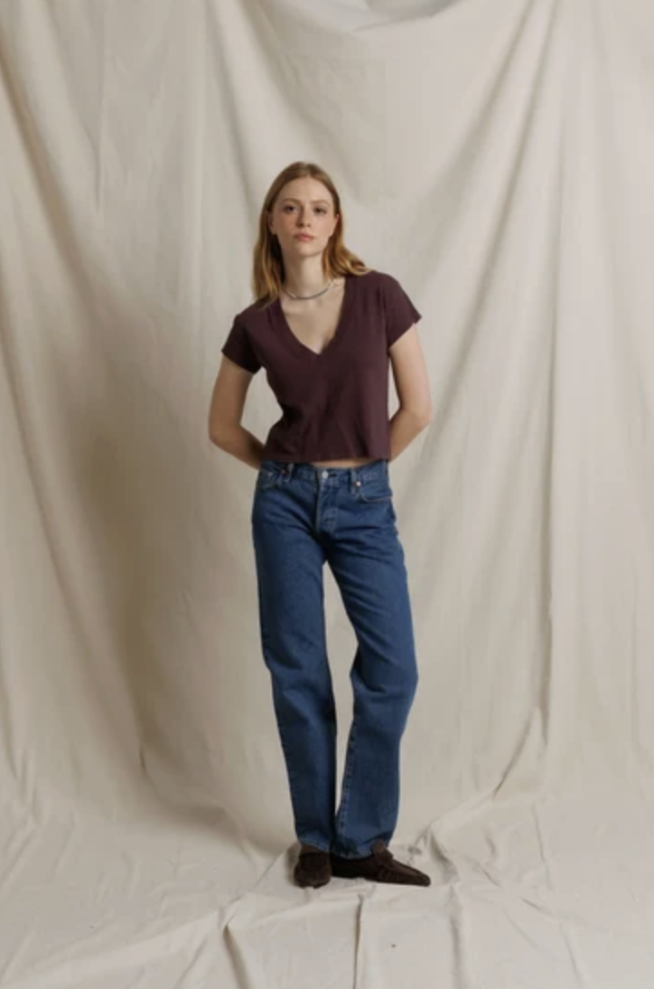 perfectwhitetee T-Shirt Alanis Recycled Cotton V Neck, Cherry Lacquer Soho-Boutique