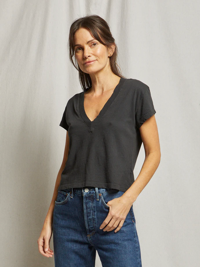 perfectwhitetee T-Shirt Alanis Tee, Vintage Black Soho-Boutique