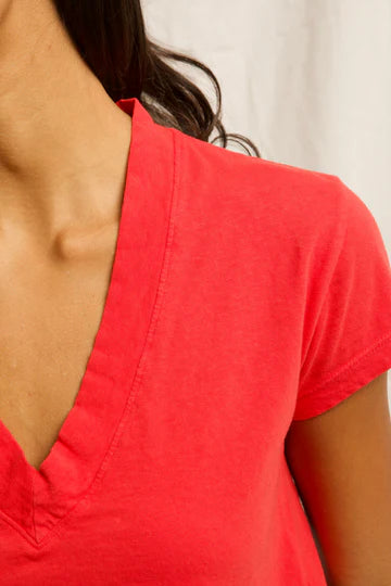 perfectwhitetee T-Shirt Alanis V-Neck, Poppy Red Soho-Boutique