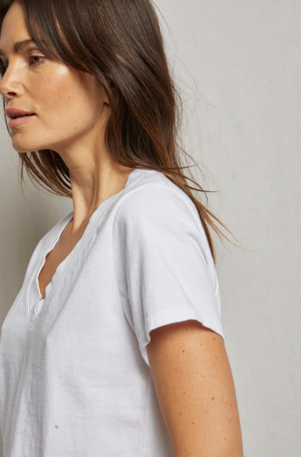 perfectwhitetee T-Shirt Frankie Springspun Cotton Vneck, White Soho-Boutique