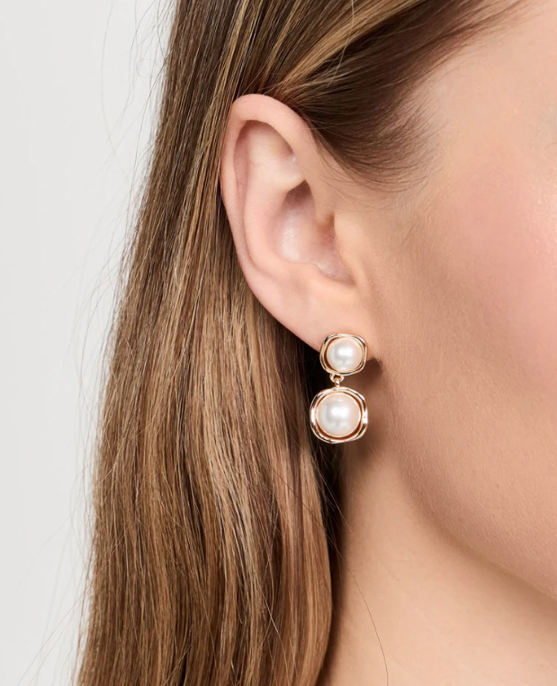 Shashi Earrings Noor Pearl Drop Earring Soho-Boutique