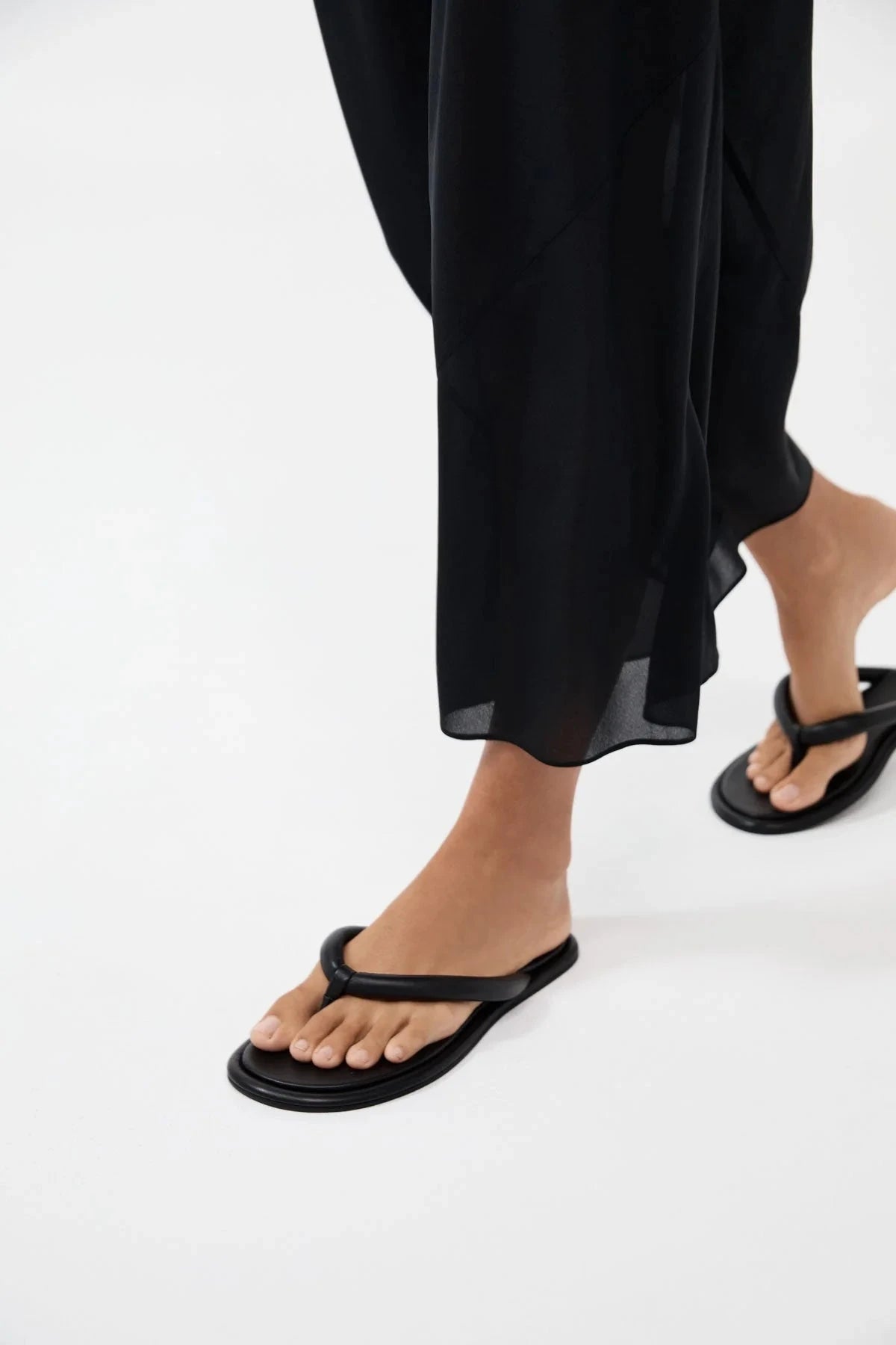 St. Agni Sandal Sumi Slide, Black Soho-Boutique