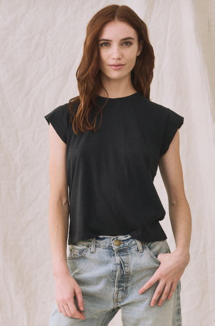 The Great T-Shirt The Peak Shoulder Tee, Washed Black Soho-Boutique